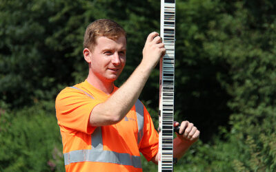 Vermessungs­techniker*in