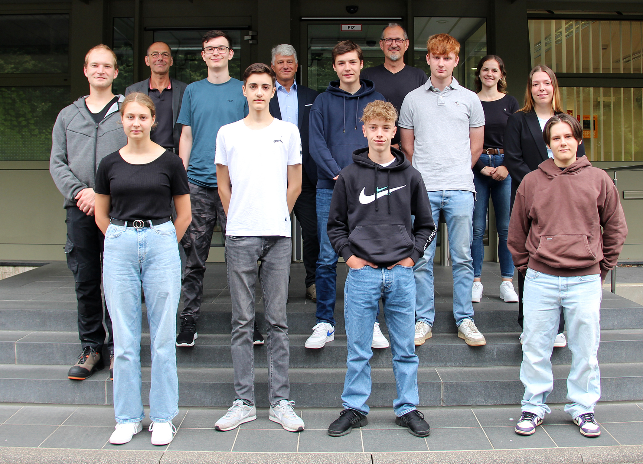 Gruppenfoto neue Auszubildende 2024