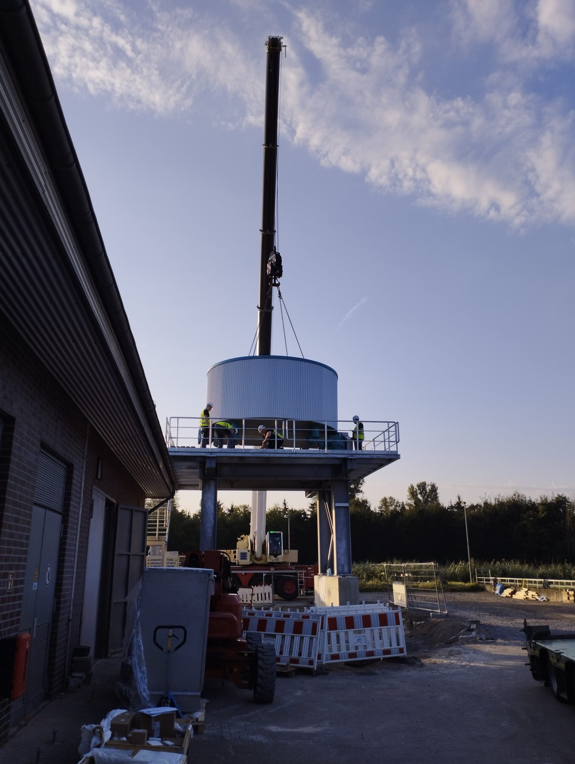 GKW Grvenbroich Aufbau Klärschlamm Silo