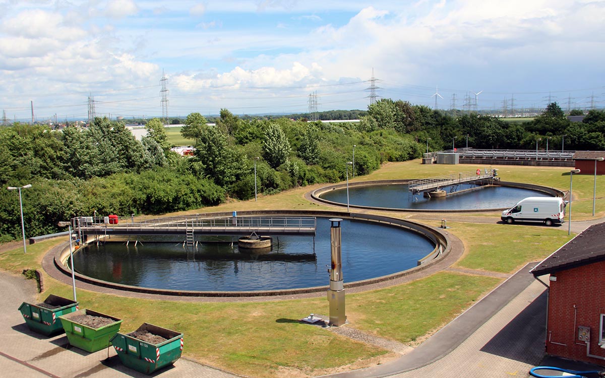 Entleerung des Faulturms der Kläranlage Sechtem am 7. Juni 2017 durch eine Spezialfirma